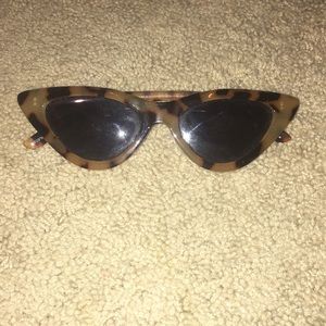 Urban outfitters tortoise shell cat eye glasses